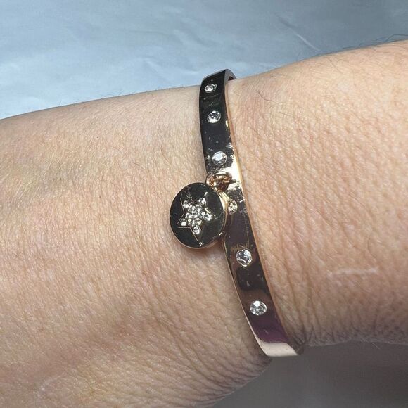 BCBGeneration Star Charm cuff Bracelet‎ - Picture 7 of 12